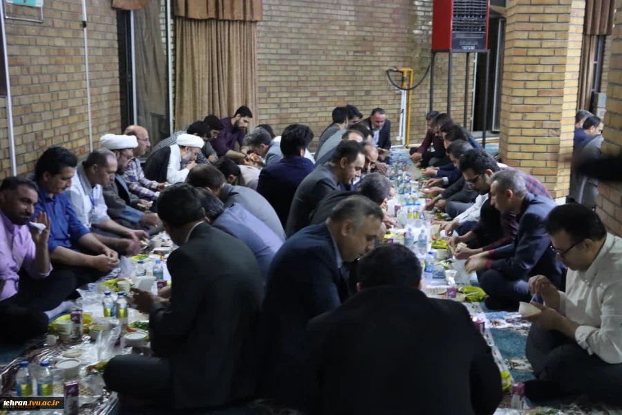 با حضور معاون آموزشی دانشگاه فنی و حرفه ای نخستین نشست هم اندیشی اعضای هیأت علمی و کادر آموزشی دانشگاه فنی و حرفه ای استان تهران برگزار شد 7