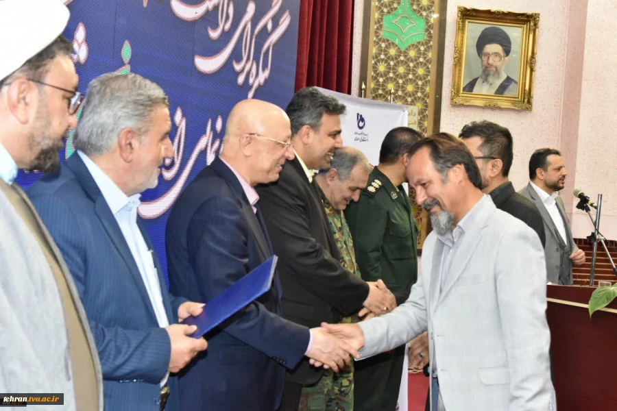 کنگره گرامیداشت 220 شهید دانشگاه فنی و حرفه‌ای و آیین رونمایی از 12 یادمان شهید گمنام دانشگاه برگزار شد 5