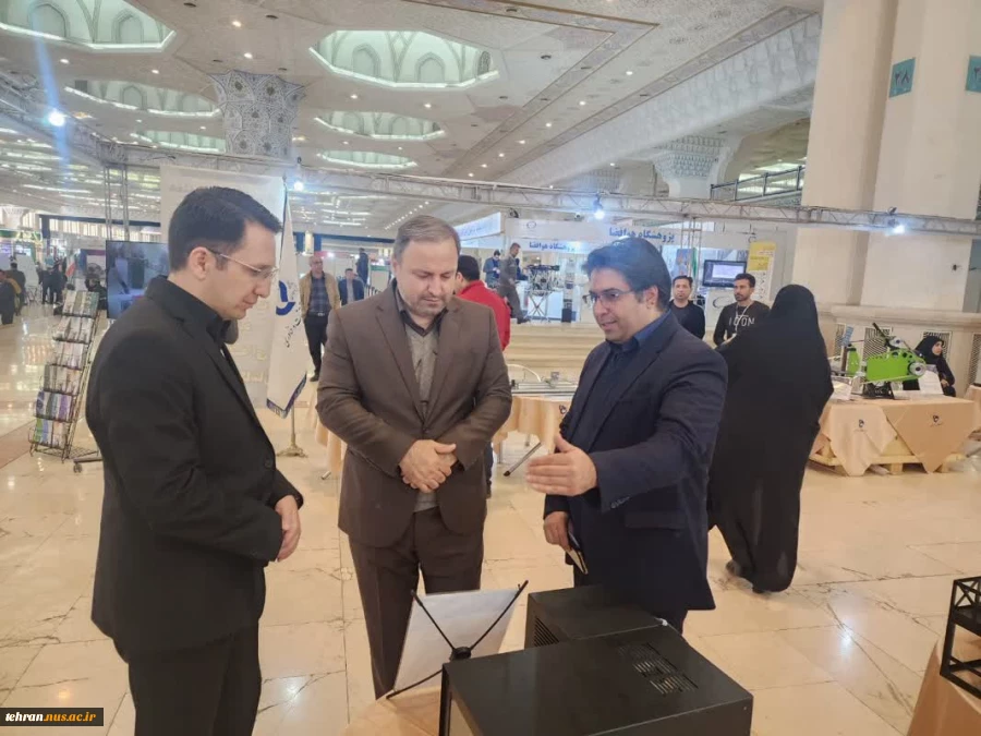 بازدید معاون پژوهش و فناوری دانشگاه فنی و حرفه ای کشور از نمایشگاه دستاوردهای پژوهش، فناوری و فن‌ بازار 9