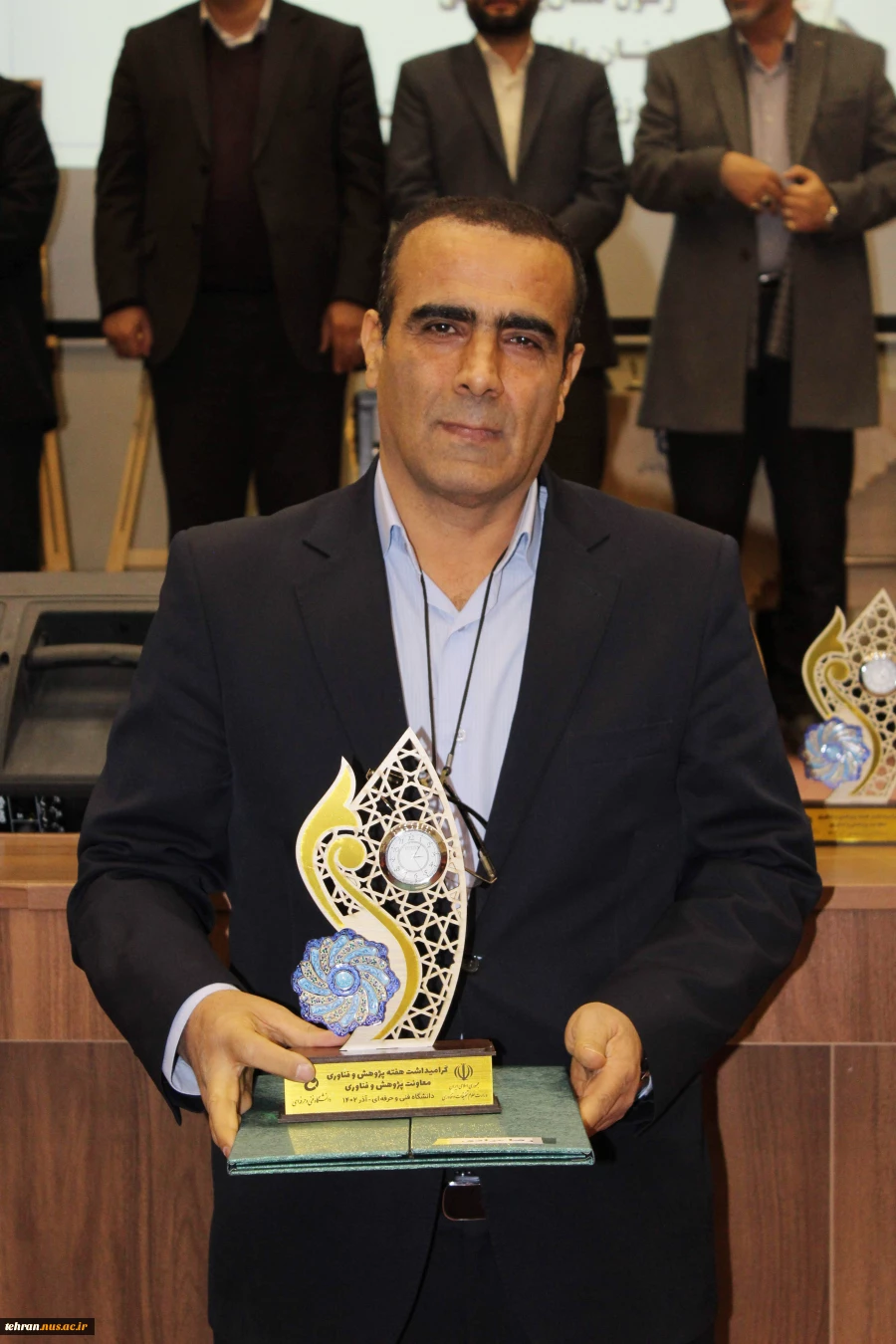 مراسم گرامی‌داشت هفته پژوهش و فناوری و تجلیل از پژوهشگران، فناوران و نوآوران دانشگاه فنی و حرفه‌ای برگزار شد 17