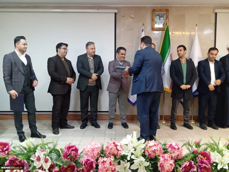 با حضور مدیر کل امورپژوهشی و فناوری دانشگاه فنی و حرفه ای و  رئیس دانشگاه فنی و حرفه ای استان تهران؛ 

آئین تجلیل از پژوهشگران و فناوران هفته پژوهش و فناوری 1402 در دانشکده فنی شهید شمسی پور برگزار شد 6