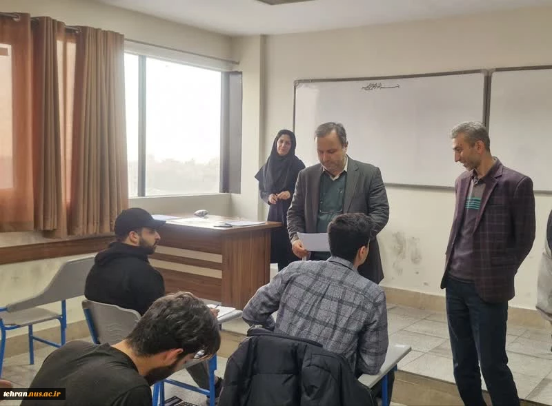 بازدید دکتر رحیمی رئیس دانشگاه فنی و حرفه ای استان تهران در دومین روز برگزاری امتحانات پایان ترم نیمسال اول 1402 دانشکده شهید شمسی پور 5