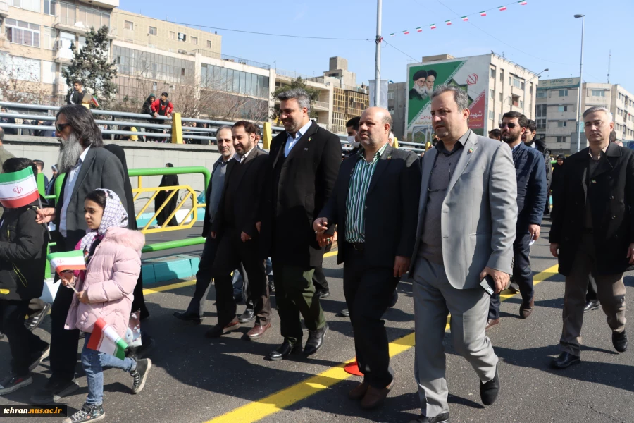برپایی غرفه گسترده دانشگاه فنی و حرفه ای در مراسم راهپیمایی یوم الله ۲۲بهمن انقلاب اسلامی ایران 7