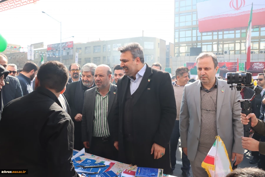 برپایی غرفه گسترده دانشگاه فنی و حرفه ای در مراسم راهپیمایی یوم الله ۲۲بهمن انقلاب اسلامی ایران 15