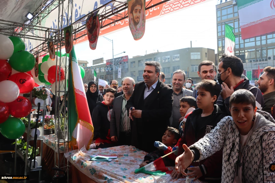 برپایی غرفه گسترده دانشگاه فنی و حرفه ای در مراسم راهپیمایی یوم الله ۲۲بهمن انقلاب اسلامی ایران 17