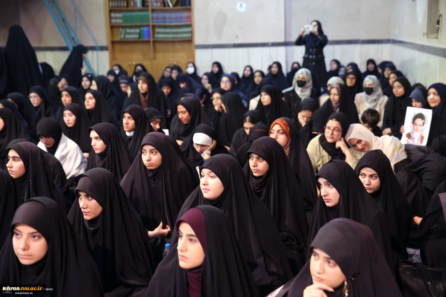 در آستانه سی و پنجمین سالگرد ارتحال بنیانگذار جمهوری اسلامی ایران اجتماع دانشجویان و کارکنان دانشگاه فنی و حرفه ای استان تهران در حسینیه جماران 7
در آستانه سی و پنجمین سالگرد ارتحال بنیانگذار جمهوری اسلامی ایران اجتماع دانشجویان و کارکنان دانشگاه فنی و ح