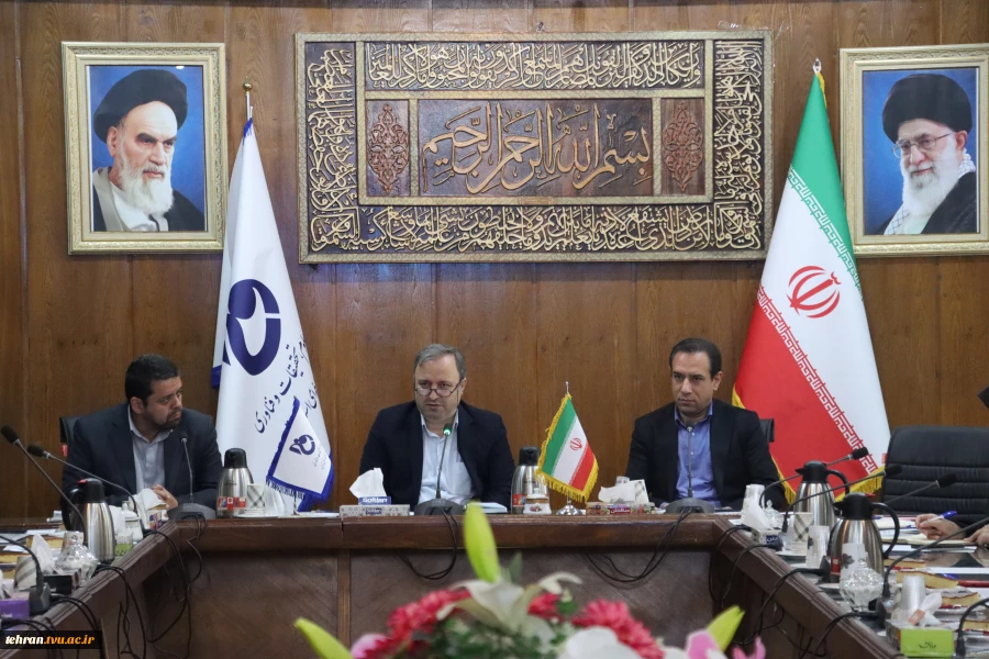 برگزاری جلسه آموزشی مدیران گروه و کارشناسان گروه های آموزشی 4