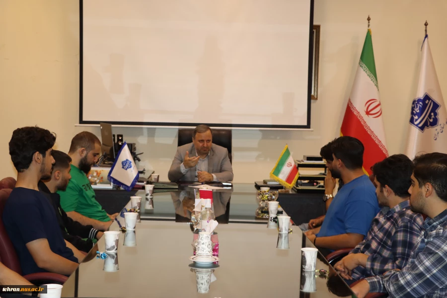 دیدار جمعی از دانشجویان دانشکده ملی مهارت انقلاب اسلامی با رئیس دانشگاه ملی مهارت استان تهران 3