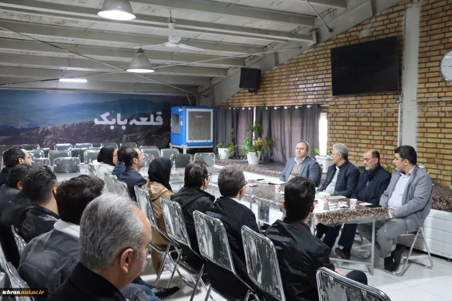 در جهت توسعه همکاری های حوزه صنعت و دانشگاه در شهرک صنعتی قرچک صورت پذیرفت؛ 

نشست مشترک رئیس دانشگاه ملی مهارت استان تهران با قائم مقام و مدیر عامل شرکت شهرک های صنعتی تهران، مدیر عامل شرکت خدماتی شهرک صنعتی قرچک، رئیس انجمن حمایت از زندانیان شهرستان ق