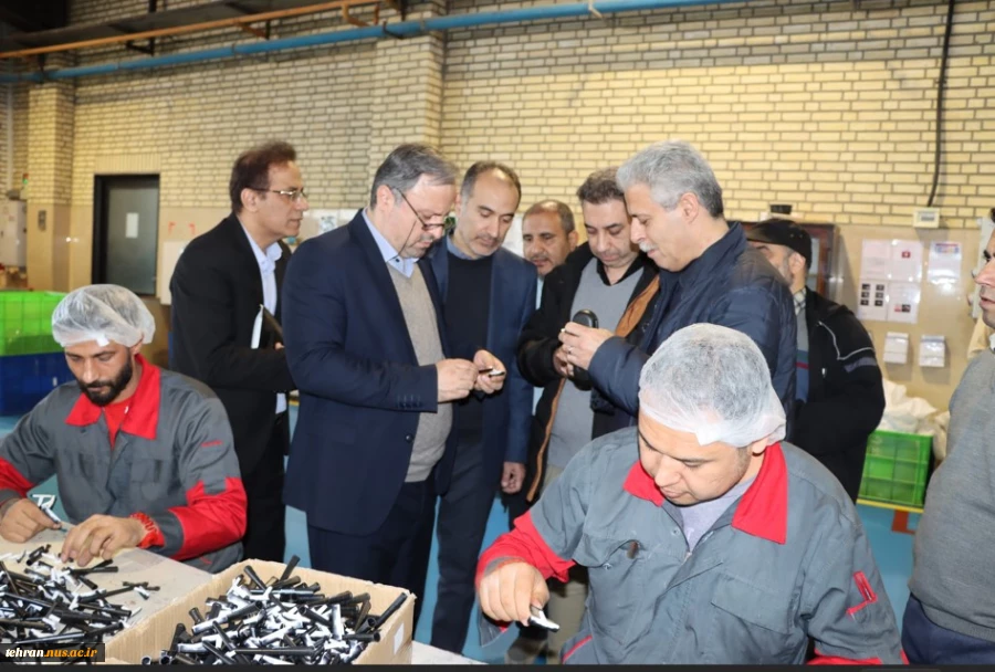 در جهت توسعه همکاری های حوزه صنعت و دانشگاه در شهرک صنعتی شمس آباد صورت پذیرفت؛ 

نشست مشترک رئیس دانشگاه ملی مهارت استان تهران با قائم مقام و مدیرعامل شرکت شهرک‌های صنعتی تهران در حوزه صنایع کوچک، مدیرعامل شرکت خدماتی شهرک صنعتی شمس آباد، مدیر شهرک صنع