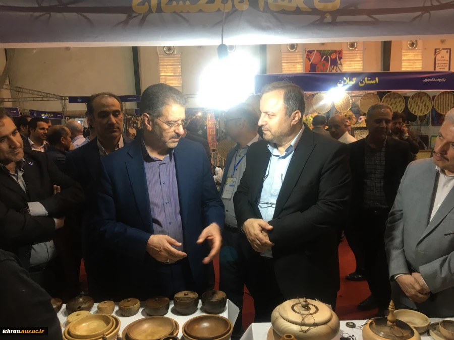 بازدید رئیس دانشگاه ملی مهارت کشور از غرفه دانشکده فنی انقلاب اسلامی در هشتمین بازارچه دانشجویی دانشگاه ملی مهارت در دانشکده دکتر شریعتی تهران 3
