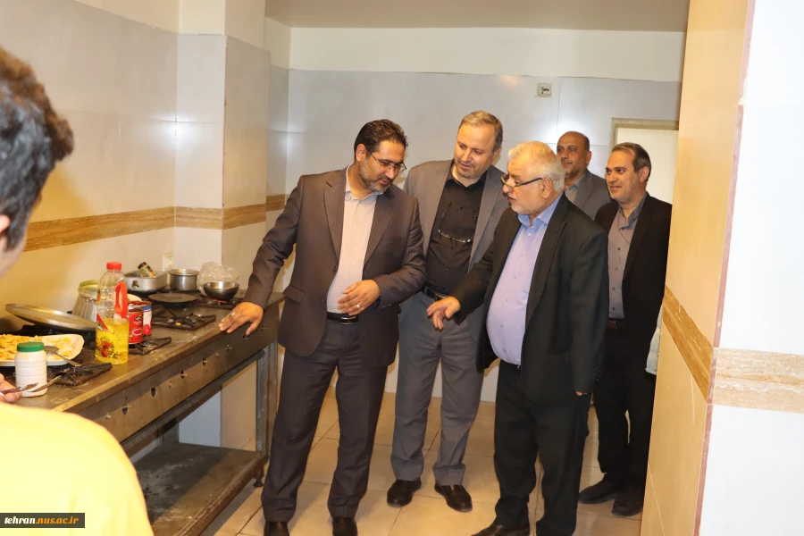 به مناسبت هفته سراهای دانشجویی؛

معاون فرهنگی و دانشجویی دانشگاه ملی مهارت بازدید از خوابگاه دانشجویی دانشکده فنی انقلاب اسلامی تهران بازدید کرد. 7
