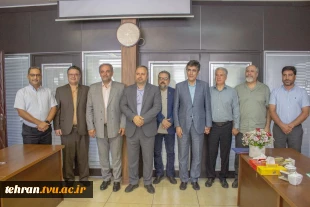 برگزاری آیین تقدیر از اساتید و دانشجویان نمونه رشته آسانسور و پلکان برقی با حضور رییس دانشگاه ملی مهارت استان تهران 7