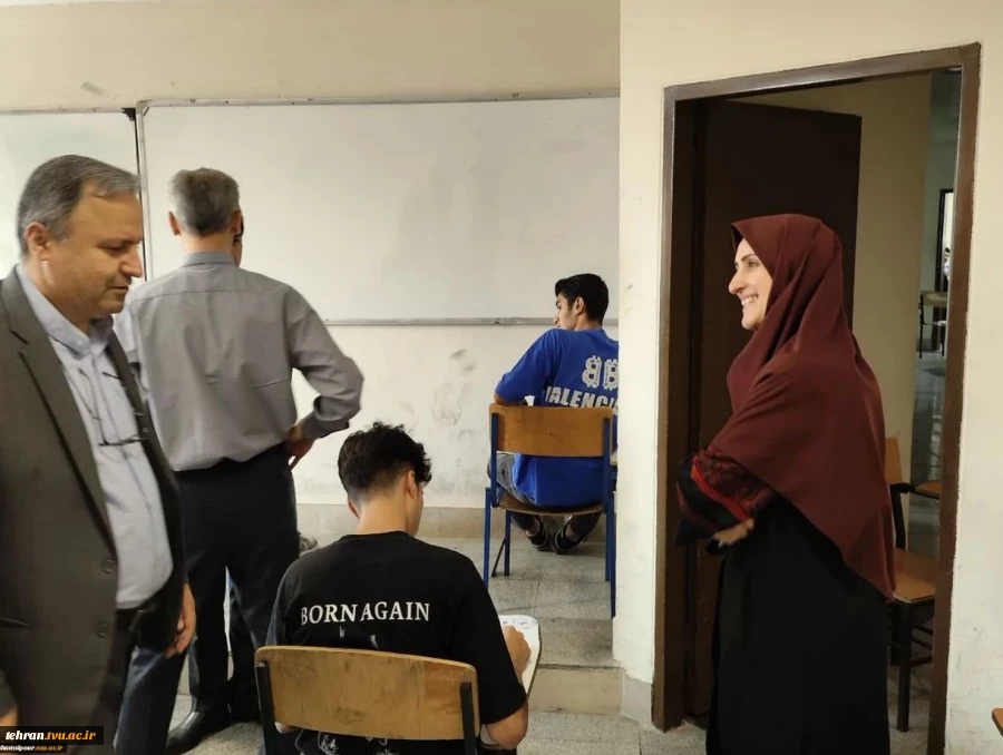 بازدید سرزده رییس دانشگاه ملی مهارت استان تهران از حوزه امتحانات پایان ترم دانشکده شهید شمسی پور 5