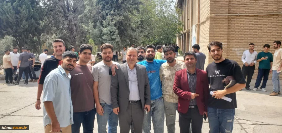 بازدید رییس دانشگاه ملی مهارت استان تهران از روند برگزاری امتحانات پایان ترم نیمسال دوم سال تحصیلی 1404در دانشکده فنی انقلاب اسلامی 3