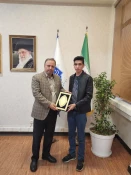 تقدیر رییس دانشگاه ملی مهارت استان تهران از دانشجوی افتخارآفرین دانشکده فنی انقلاب اسلامی در بیست و دومین دوره مسابقات ملی مهارت کشور 2