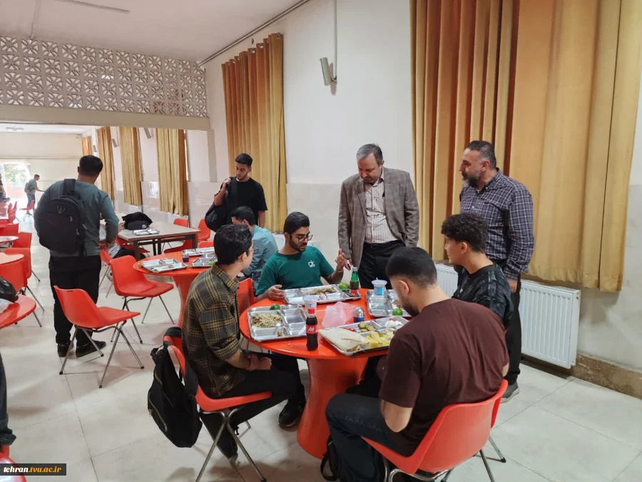 بازدید رییس دانشگاه ملی مهارت استان تهران از سلف‌سرویس دانشجویی دانشکده شهید شمسی‌پور 5