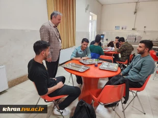 بازدید رییس دانشگاه ملی مهارت استان تهران از سلف‌سرویس دانشجویی دانشکده شهید شمسی‌پور 6