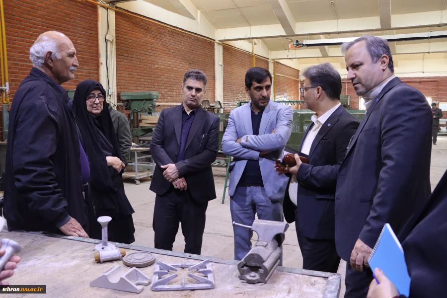 بازدید میدانی و نشست تخصصی کارگروه ساختار سازمانی دانشگاه ملی مهارت در دانشکده فنی انقلاب اسلامی تهران؛

گامی در مسیر ارتقای کارایی و تخصصی‌سازی ساختار واحدهای استانی و مراکز تابعه به گزارش روابط عمومی دانشگاه ملی مهارت استان تهران 3