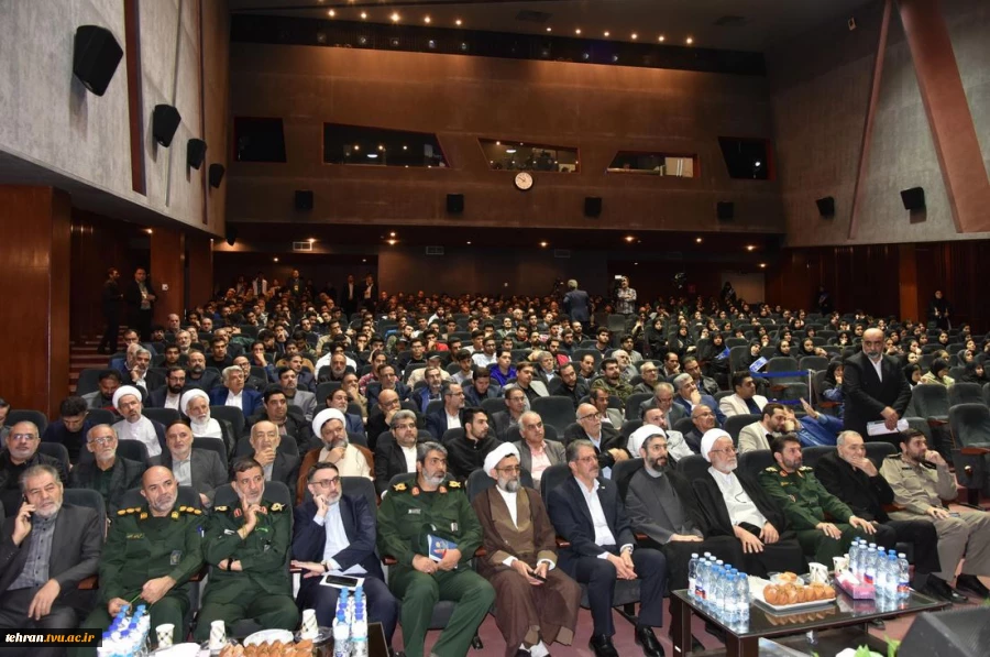 با حضور مقامات کشوری، لشکری، خانواده‌های معظم شهدا و دانشجویان برگزار شد؛
آیین گرامی‌داشت سالگرد شهادت سرلشکر شهید حسن طهرانی مقدم و یادواره ۳۱۱ دانشجوی شهید دانشگاه ملی مهارت 2