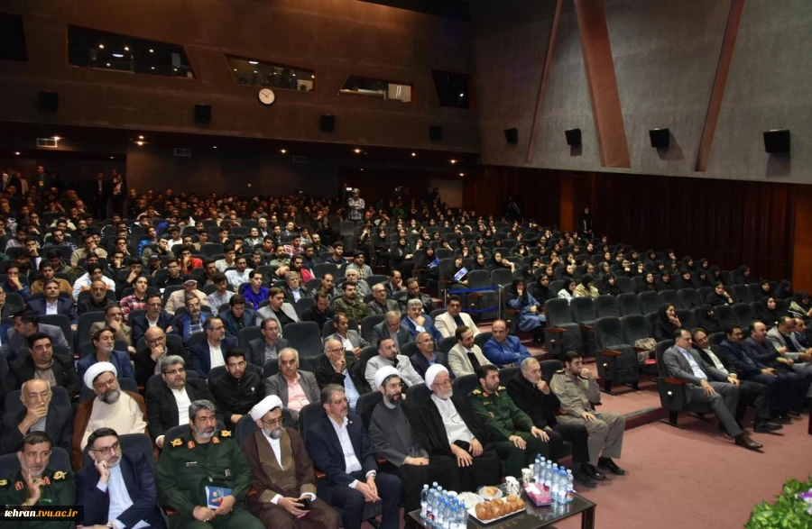 با حضور مقامات کشوری، لشکری، خانواده‌های معظم شهدا و دانشجویان برگزار شد؛
آیین گرامی‌داشت سالگرد شهادت سرلشکر شهید حسن طهرانی مقدم و یادواره ۳۱۱ دانشجوی شهید دانشگاه ملی مهارت 3