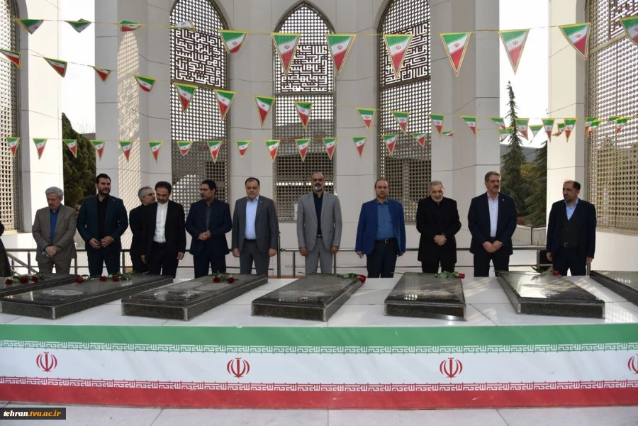 با حضور مقامات کشوری، لشکری، خانواده‌های معظم شهدا و دانشجویان برگزار شد؛
آیین گرامی‌داشت سالگرد شهادت سرلشکر شهید حسن طهرانی مقدم و یادواره ۳۱۱ دانشجوی شهید دانشگاه ملی مهارت 8