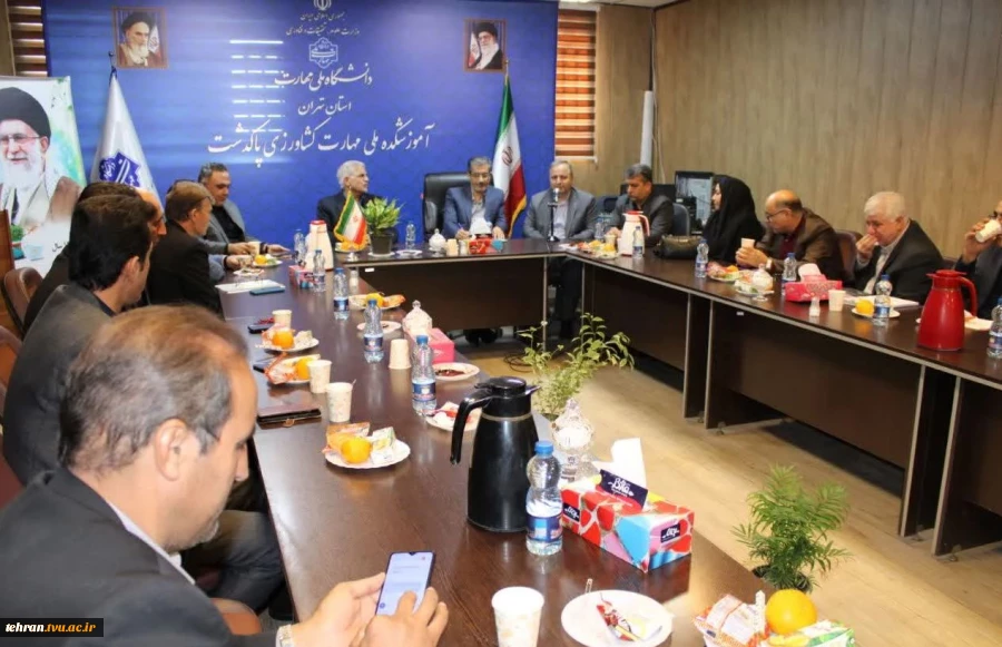 افتتاح کلینیک تخصصی گیاه پزشکی و کلنگ زنی سوله کارگاه ماشین آلات کشاورزی دانشکده ملی مهارت کشاورزی پاکدشت با حضور مسئولین محترم دانشگاه ملی مهارت و شهرستان پاکدشت 5