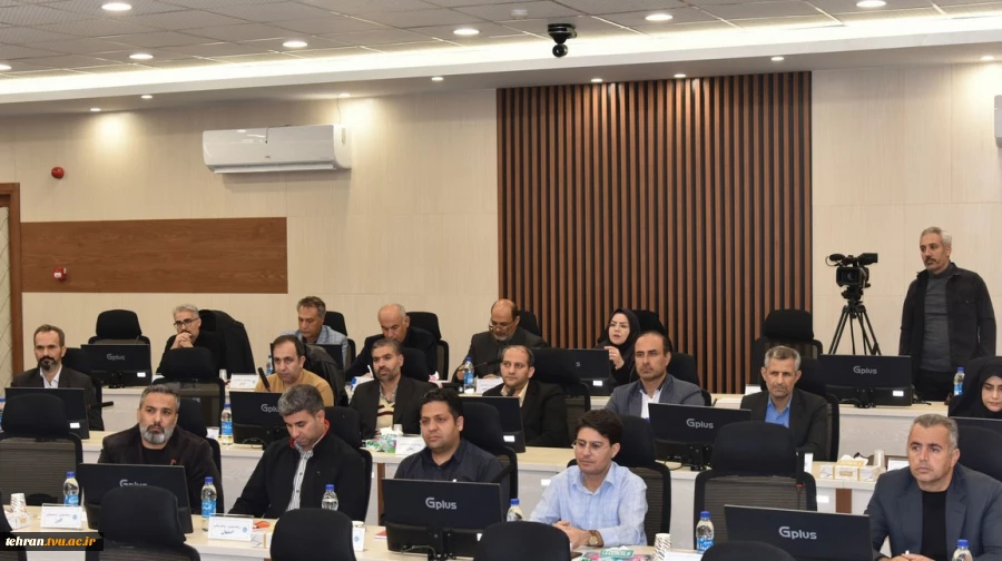 دکتر زمانی در نشست تخصصی مدیران روابط عمومی دانشگاه ملی مهارت:

آموزش‌های مهارتی حلقه مستحکم در زنجیره توسعه اقتصادی و اجتماعی کشور است. 3