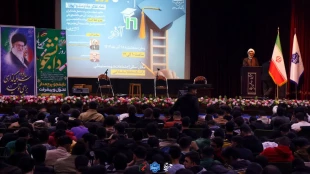 همزمان با فرارسیدن شانزدهم آذرماه؛

آئین گرامیداشت روز دانشجو با حضور معاون اداری، مالی و مدیریت منابع و مسئول نهاد نمایندگی مقام معظم رهبری(مدظله العالی) در دانشگاه ملی مهارت در دانشکده فنی انقلاب اسلامی تهران برگزار شد. 2