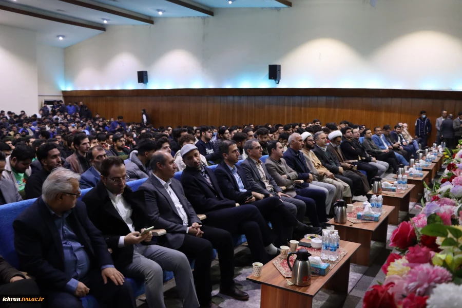 همزمان با فرارسیدن شانزدهم آذرماه؛

آئین گرامیداشت روز دانشجو با حضور معاون اداری، مالی و مدیریت منابع و مسئول نهاد نمایندگی مقام معظم رهبری(مدظله العالی) در دانشگاه ملی مهارت در دانشکده فنی انقلاب اسلامی تهران برگزار شد. 2