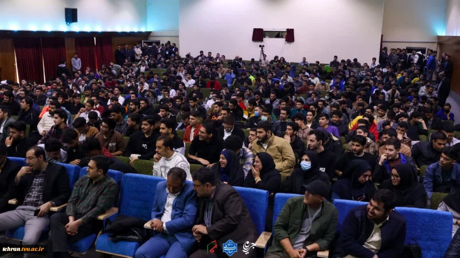 همزمان با فرارسیدن شانزدهم آذرماه؛

آئین گرامیداشت روز دانشجو با حضور معاون اداری، مالی و مدیریت منابع و مسئول نهاد نمایندگی مقام معظم رهبری(مدظله العالی) در دانشگاه ملی مهارت در دانشکده فنی انقلاب اسلامی تهران برگزار شد. 2