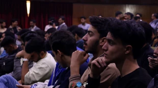 همزمان با فرارسیدن شانزدهم آذرماه؛

آئین گرامیداشت روز دانشجو با حضور معاون اداری، مالی و مدیریت منابع و مسئول نهاد نمایندگی مقام معظم رهبری(مدظله العالی) در دانشگاه ملی مهارت در دانشکده فنی انقلاب اسلامی تهران برگزار شد. 2