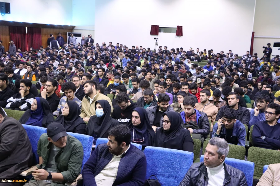 همزمان با فرارسیدن شانزدهم آذرماه؛

آئین گرامیداشت روز دانشجو با حضور معاون اداری، مالی و مدیریت منابع و مسئول نهاد نمایندگی مقام معظم رهبری(مدظله العالی) در دانشگاه ملی مهارت در دانشکده فنی انقلاب اسلامی تهران برگزار شد. 4