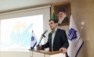 همزمان با فرارسیدن شانزدهم آذرماه؛ آیین بزرگداشت روز دانشجو در دانشکده شهید شمسی‌پور برگزار شد. 4