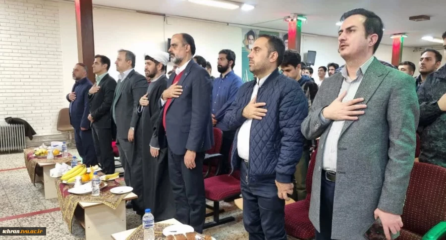 همزمان با فرارسیدن شانزدهم آذرماه؛ آیین بزرگداشت روز دانشجو در دانشکده شهید شمسی‌پور برگزار شد. 8