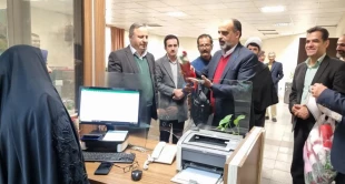 تقدیر از همکاران خانم به مناسبت ولادت حضرت فاطمه زهرا(س) در دانشکده شهید شمسی‌پور 2