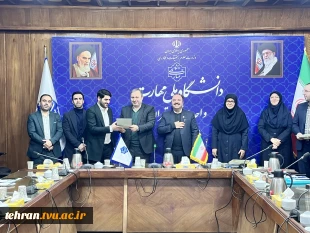 با حضور دکتر مهرداد احمدی معاون پژوهش و فناوری دانشگاه ملی مهارت؛ 

مراسم گرامی‌داشت هفته پژوهش و فناوری و تجلیل از پژوهشگران، فناوران و نوآوران دانشگاه ملی مهارت استان تهران برگزار شد 3