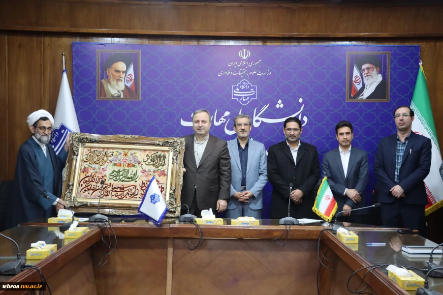 با حضور معاون آموزشی، معاون فرهنگی و دانشجویی و مسئول نهاد مقام معظم رهبری(مدظله) در دانشگاه ملی مهارت کشور؛

 مراسم تکریم و معارفه سرپرست دانشگاه ملی مهارت واحد استانی تهران و دانشکده فنی انقلاب اسلامی برگزار شد 12
