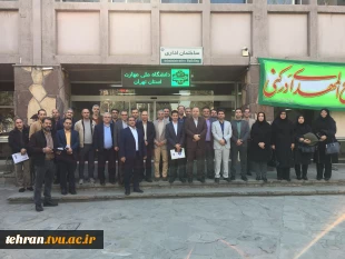 با حضور معاون آموزشی، معاون فرهنگی و دانشجویی و مسئول نهاد مقام معظم رهبری(مدظله) در دانشگاه ملی مهارت کشور؛

 مراسم تکریم و معارفه سرپرست دانشگاه ملی مهارت واحد استانی تهران و دانشکده فنی انقلاب اسلامی برگزار شد 15