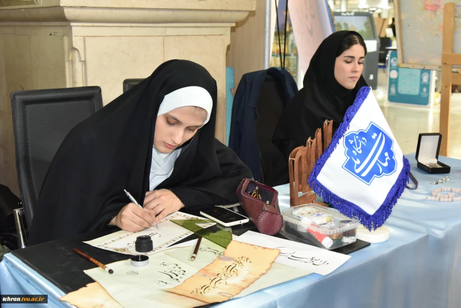 با حضور دکتر زمانی افتتاح شد؛

بخش دانشگاهی سی و سومین نمایشگاه بین‌المللی قرآن کریم با میزبانی دانشگاه ملی مهارت 11