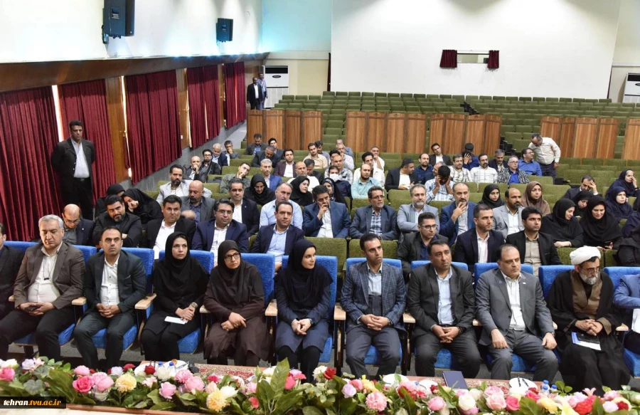 رئیس دانشگاه ملی مهارت در جشنواره سرآمدی آموزش استان تهران:

دانشگاه ملی مهارت می تواند معمار دانشگاه‌های مهارتی کشور باشد و اصولی مثل تعیین استاندارد، تربیت مربی و تضمین کیفیت را راهبری نماید/ استاد سرآمد کسی است که دانش را به مهارت تبدیل کند. 11