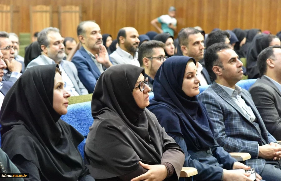 رئیس دانشگاه ملی مهارت در جشنواره سرآمدی آموزش استان تهران:

دانشگاه ملی مهارت می تواند معمار دانشگاه‌های مهارتی کشور باشد و اصولی مثل تعیین استاندارد، تربیت مربی و تضمین کیفیت را راهبری نماید/ استاد سرآمد کسی است که دانش را به مهارت تبدیل کند. 10