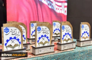 رئیس دانشگاه ملی مهارت در جشنواره سرآمدی آموزش استان تهران:

دانشگاه ملی مهارت می تواند معمار دانشگاه‌های مهارتی کشور باشد و اصولی مثل تعیین استاندارد، تربیت مربی و تضمین کیفیت را راهبری نماید/ استاد سرآمد کسی است که دانش را به مهارت تبدیل کند. 13