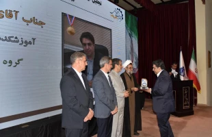رئیس دانشگاه ملی مهارت در جشنواره سرآمدی آموزش استان تهران:

دانشگاه ملی مهارت می تواند معمار دانشگاه‌های مهارتی کشور باشد و اصولی مثل تعیین استاندارد، تربیت مربی و تضمین کیفیت را راهبری نماید/ استاد سرآمد کسی است که دانش را به مهارت تبدیل کند. 19