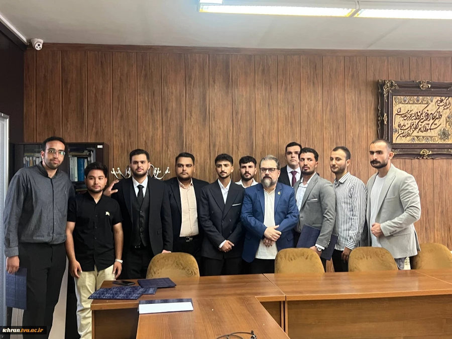 از عیب‌یابی هوشمند تا آسانسور پنوماتیک؛

 دفاع ۶ پروژه دانشجویی دانشکده فنی انقلاب اسلامی تهران در سندیکای آسانسور و پلکان برقی ایران 8
